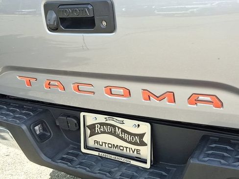 Used 2019 Toyota Tacoma SR5 RWD image 30