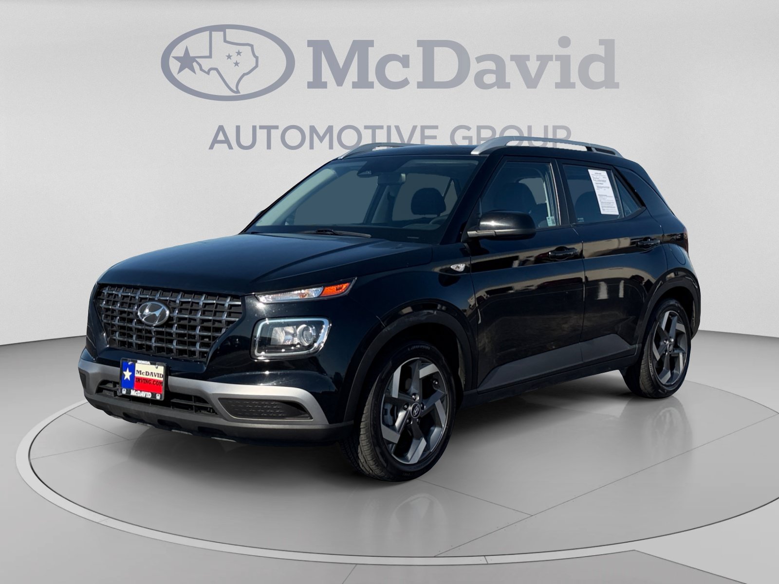 Used 2025 Hyundai Venue SEL FWD image 1