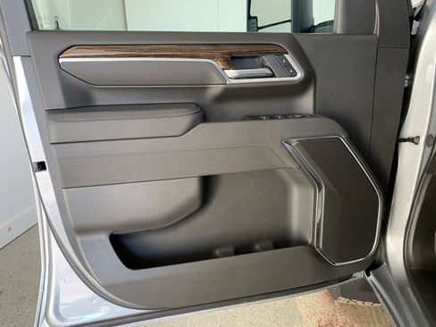 New 2026 GMC Sierra 2500 SLE image 18