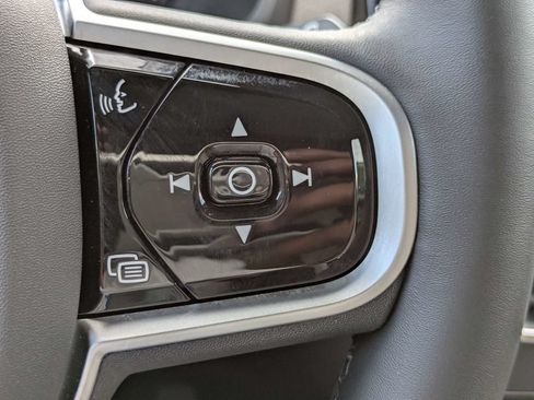 Certified 2026 Volvo XC90 B6 Plus w/ Protection Package Premier AWD/4WD image 27