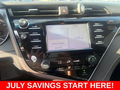 Used 2018 Toyota Camry SE FWD image 17