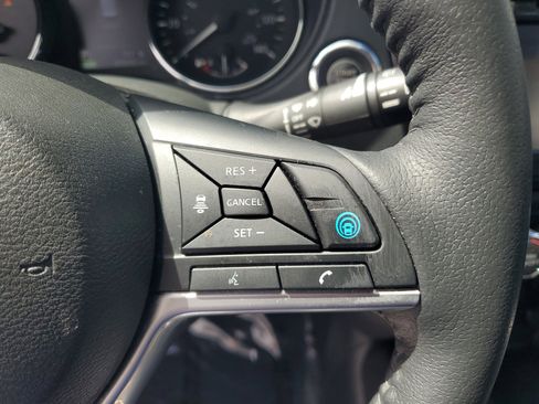 Certified 2020 Nissan Rogue SV w/ Premium Package image 20