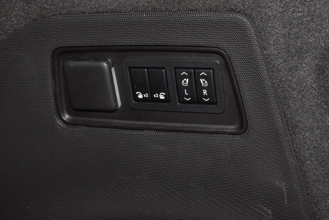 Used 2022 Cadillac Escalade Sport w/ Touring Package AWD/4WD image 41