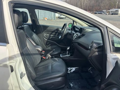 Used 2016 Ford Fiesta Titanium image 17