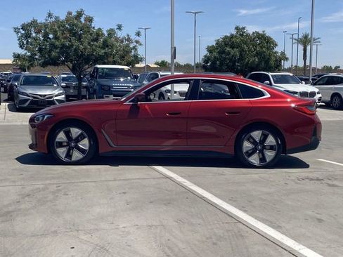 Used 2025 BMW i4 eDrive40 w/ Premium Package image 9