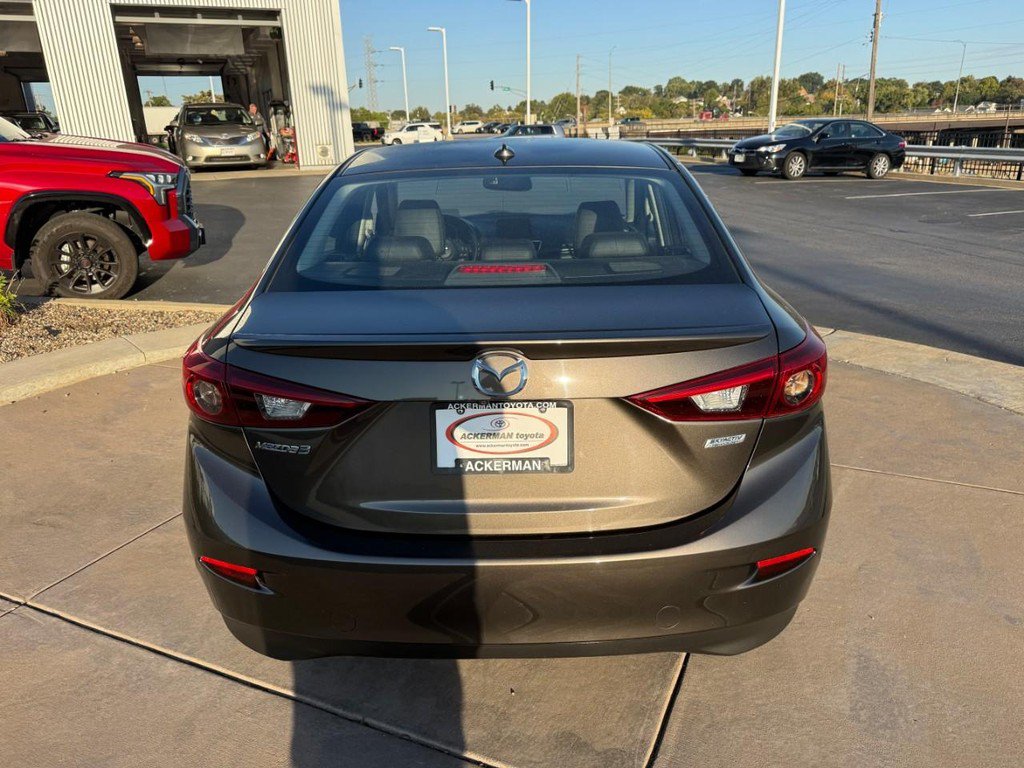 Used 2017 MAZDA MAZDA3 Grand Touring w/ Premium Equipment Package FWD image 8