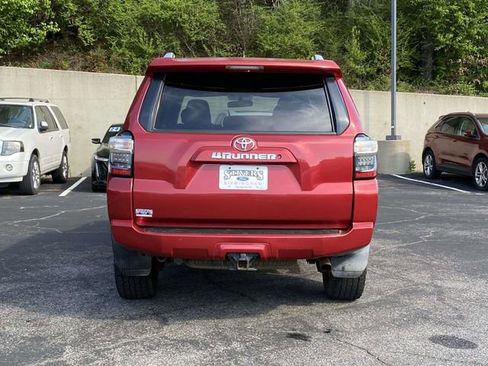 Used 2016 Toyota 4Runner SR5 image 5