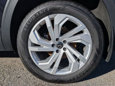 Used 2022 Volkswagen Atlas SE image 31