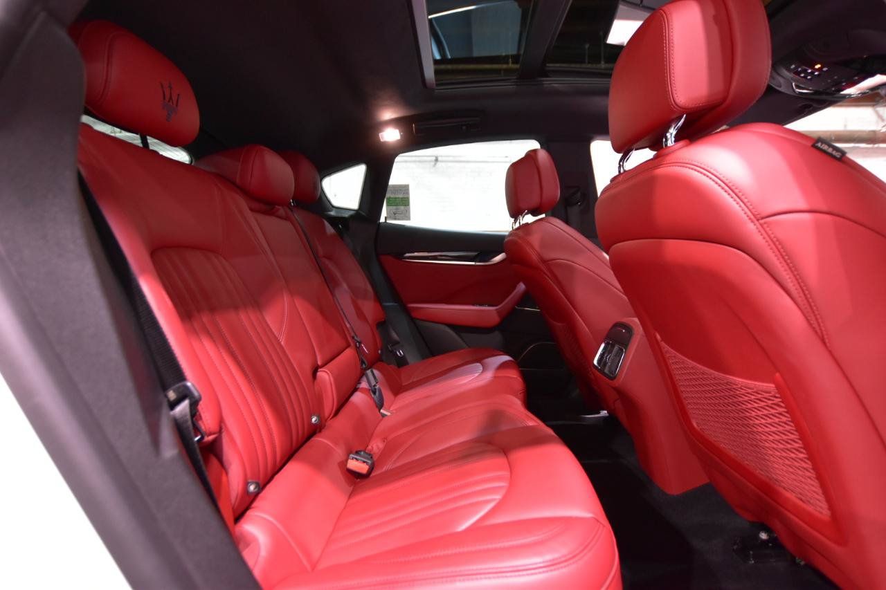 Used 2018 Maserati Levante AWD/4WD image 48