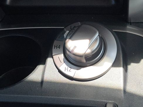 Used 2021 Toyota 4Runner Trail Special Edition AWD/4WD image 31