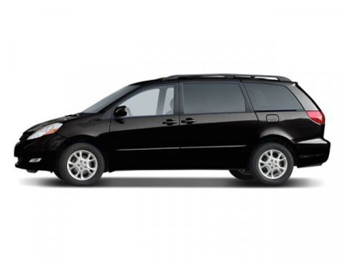 Used 2010 Toyota Sienna XLE image 3