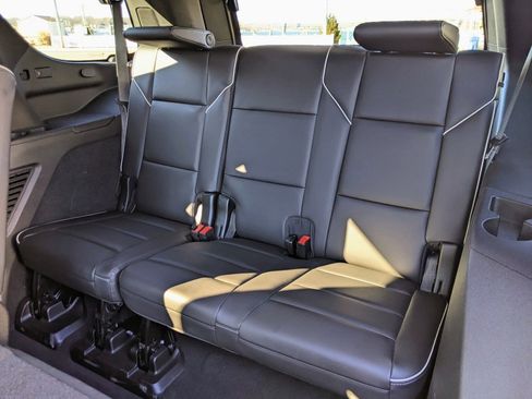 Used 2021 Cadillac Escalade Premium Luxury w/ Performance Package image 13