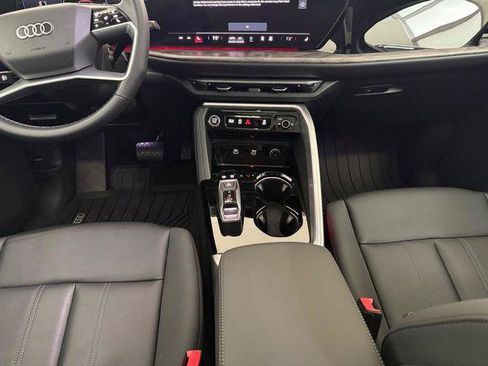 Certified 2025 Audi Q5 Premium Plus w/ Premium Plus image 9