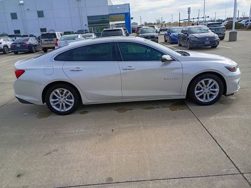 Used 2017 Chevrolet Malibu Hybrid w/ Leather Package image 14