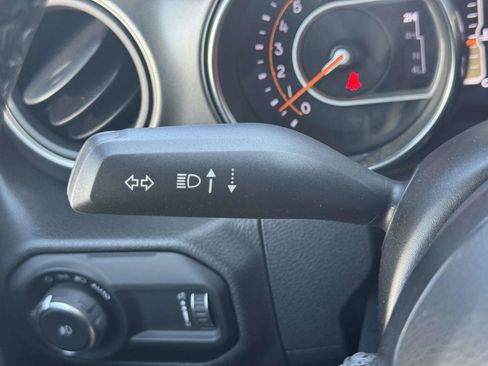Used 2023 Jeep Wrangler Unlimited Sport AWD/4WD image 21