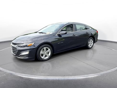 Used 2023 Chevrolet Malibu LS w/ Driver Confidence Package FWD image 4