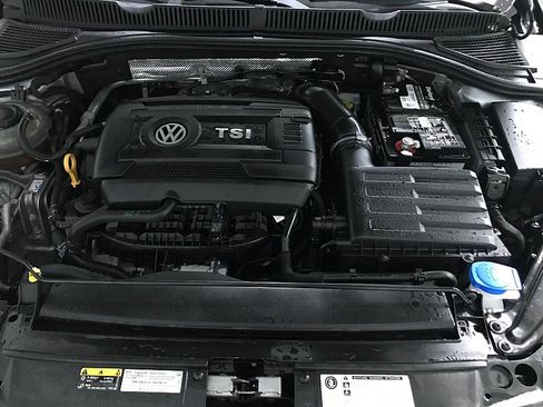 Used 2019 Volkswagen Jetta GLI FWD image 31