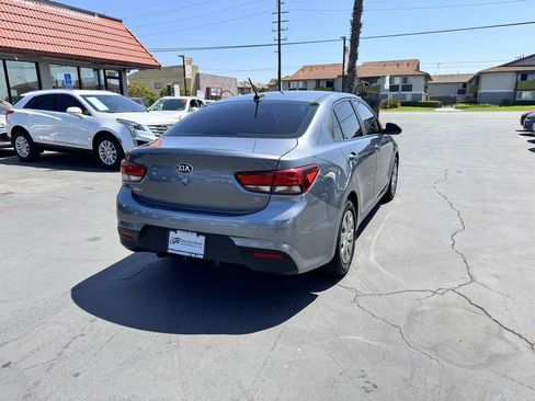 Used 2019 Kia Rio S FWD image 5