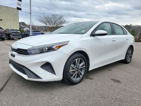 Used 2024 Kia Forte LXS image 18