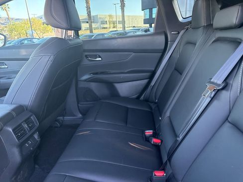 Used 2025 Nissan Murano SV image 16