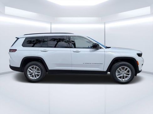 New 2026 Jeep Grand Cherokee L Laredo w/ Trailer Tow Package RWD image 2