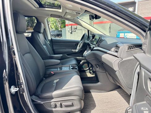 Used 2025 Honda Odyssey EX-L image 7