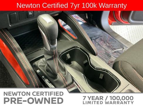 Used 2025 Nissan Frontier PRO-4X AWD/4WD image 12