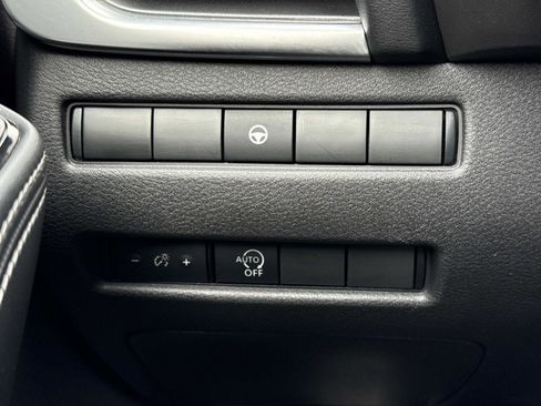Used 2023 Nissan Rogue SV AWD/4WD image 12