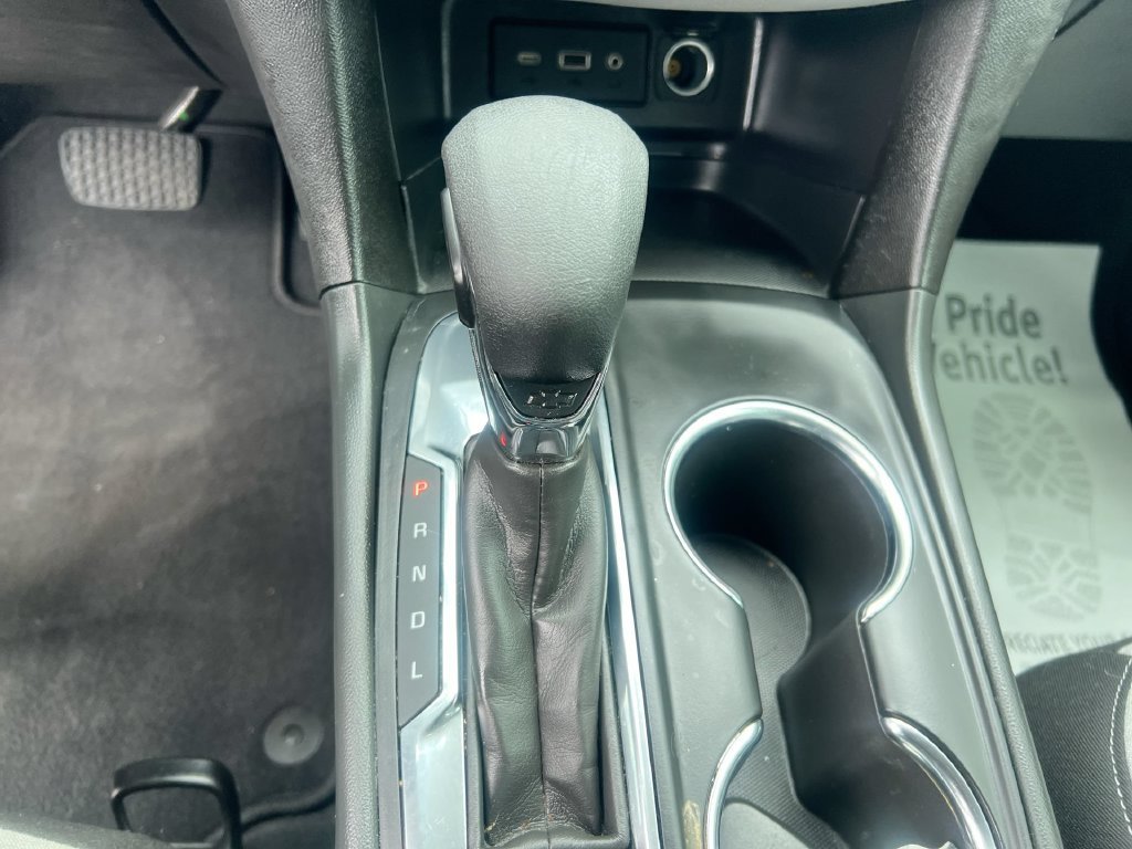 Used 2023 Chevrolet Equinox LS FWD image 19