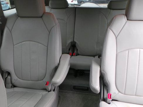 Used 2014 Buick Enclave Leather image 27