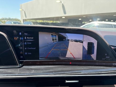 Used 2023 Cadillac Escalade ESV V w/ LPO, ONYX Package AWD/4WD image 27
