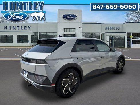 Used 2024 Hyundai Ioniq 5 SEL AWD/4WD image 5