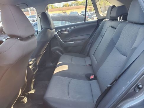 Used 2022 Toyota RAV4 XLE image 8