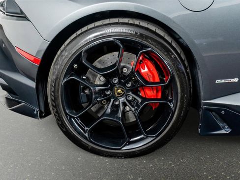 Used 2017 Lamborghini Huracan LP 610-4 AWD/4WD image 10