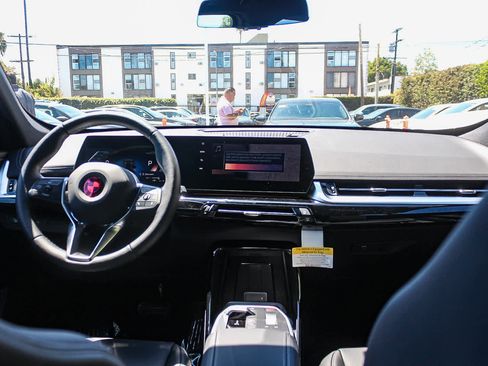 New 2026 BMW X1 xDrive28i w/ Convenience Package AWD/4WD image 21