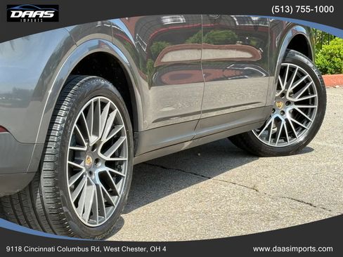 Used 2019 Porsche Cayenne AWD/4WD image 8