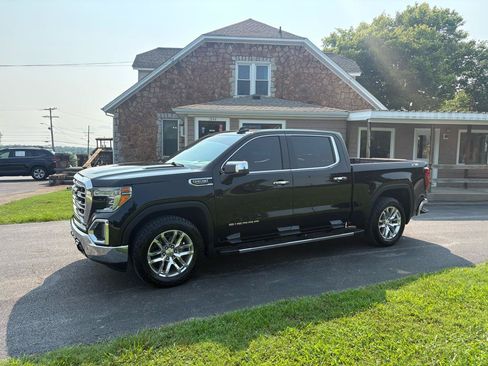 Used 2019 GMC Sierra 1500 SLT w/ SLT Premium Plus Package AWD/4WD image 1