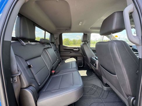 Used 2023 Chevrolet Silverado 1500 RST w/ Convenience Package II AWD/4WD image 18