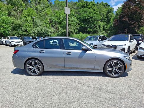 Used 2023 BMW 330i xDrive Sedan w/ Convenience Package AWD/4WD image 7