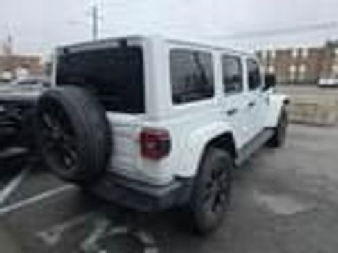 Used 2022 Jeep Wrangler Unlimited Sahara w/ Cold Weather Group image 6