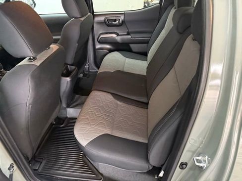 Used 2023 Toyota Tacoma TRD Sport image 32