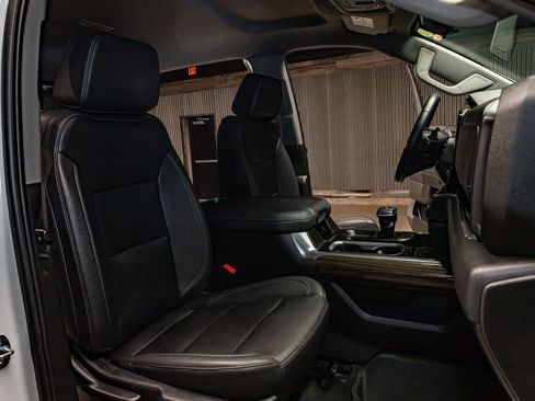 Used 2023 Chevrolet Silverado 1500 LT Trail Boss w/ Convenience Package II image 27