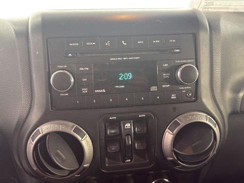 Used 2013 Jeep Wrangler Unlimited Sport AWD/4WD image 12