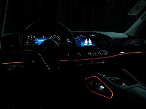 Certified 2025 Mercedes-Benz GLS 450 4MATIC image 22