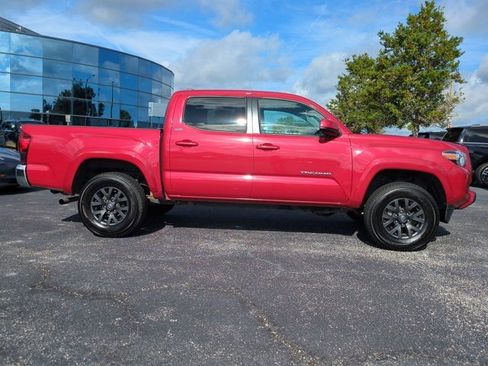 Used 2023 Toyota Tacoma SR image 3