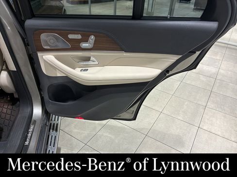 Used 2020 Mercedes-Benz GLE 350 4MATIC image 25