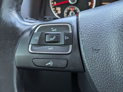 Used 2016 Volkswagen Tiguan S image 25