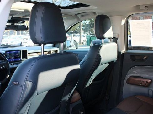 Used 2023 Ford Maverick Lariat w/ Lariat Luxury Package image 34