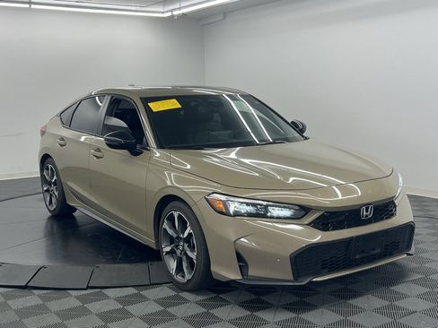 Used 2025 Honda Civic Sport Touring image 2