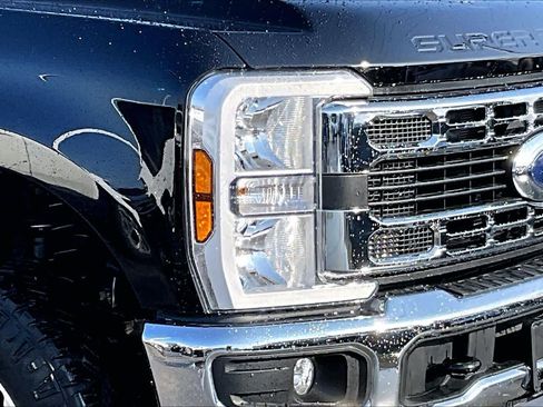 Used 2025 Ford F250 XLT w/ Tremor Off-Road Package AWD/4WD image 24